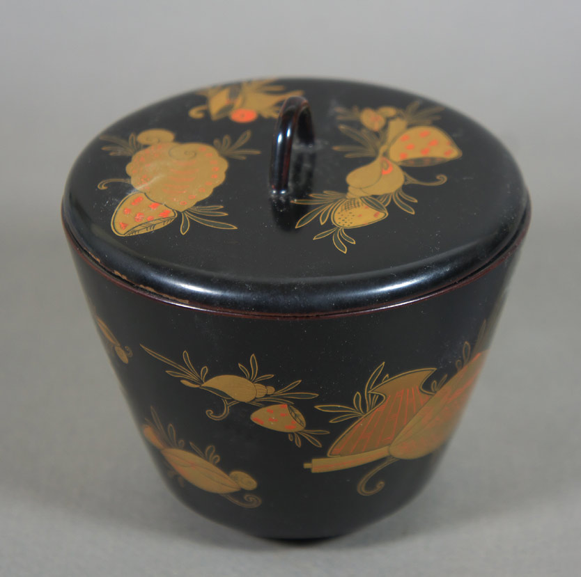 Japanese lacquer tea caddy top view