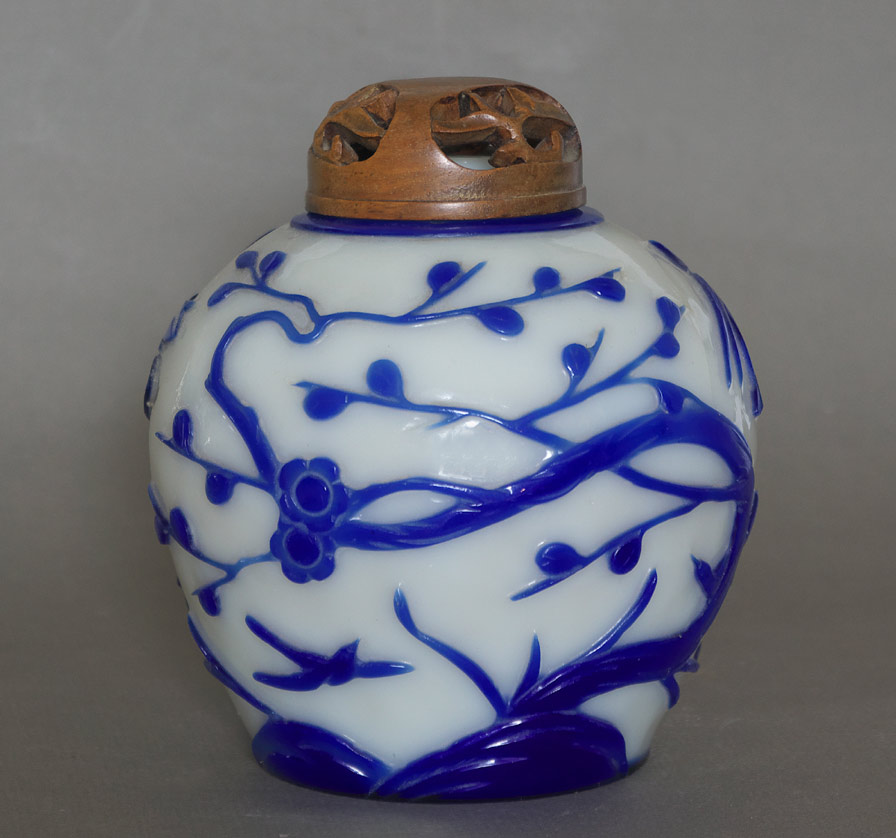 Peking glass ginger jar view 2